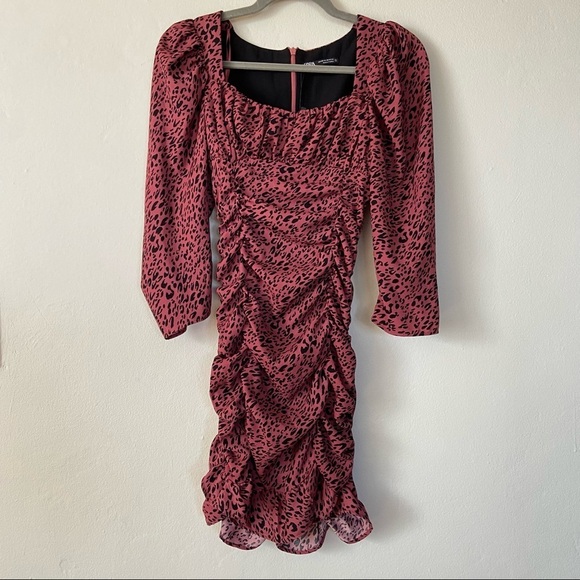 NWT Zara Pink Leopard Print Ruched Mini Dress XS - Picture 5 of 8